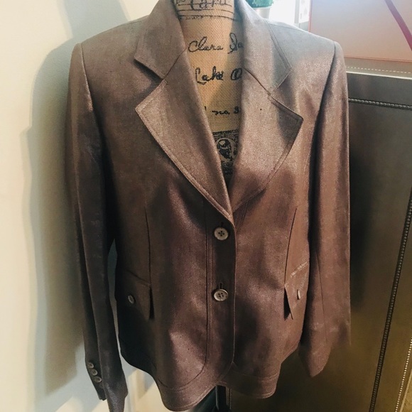VINTAGE ELLEN TRACY BLAZER